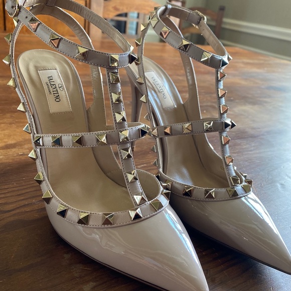 Valentino Garavani Rockstud Pumps - Picture 3 of 4